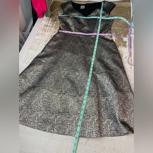 ANNE KLEIN Sleeveless Black & Gold Metallic V-Neck A-Line Dress | Size 4 - Picture 14 of 14